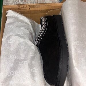 UGG Women Black Slip-On Loafers